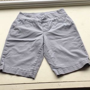 Jag jeans size 4 classic fit shorts